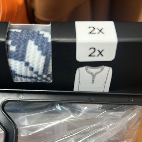 NWT-Cuddl Duds-Women’s Plus Size Thermal Top with Thumbholes - Picture 9 of 10